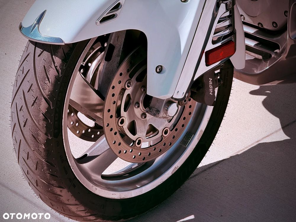 Honda GL - 32