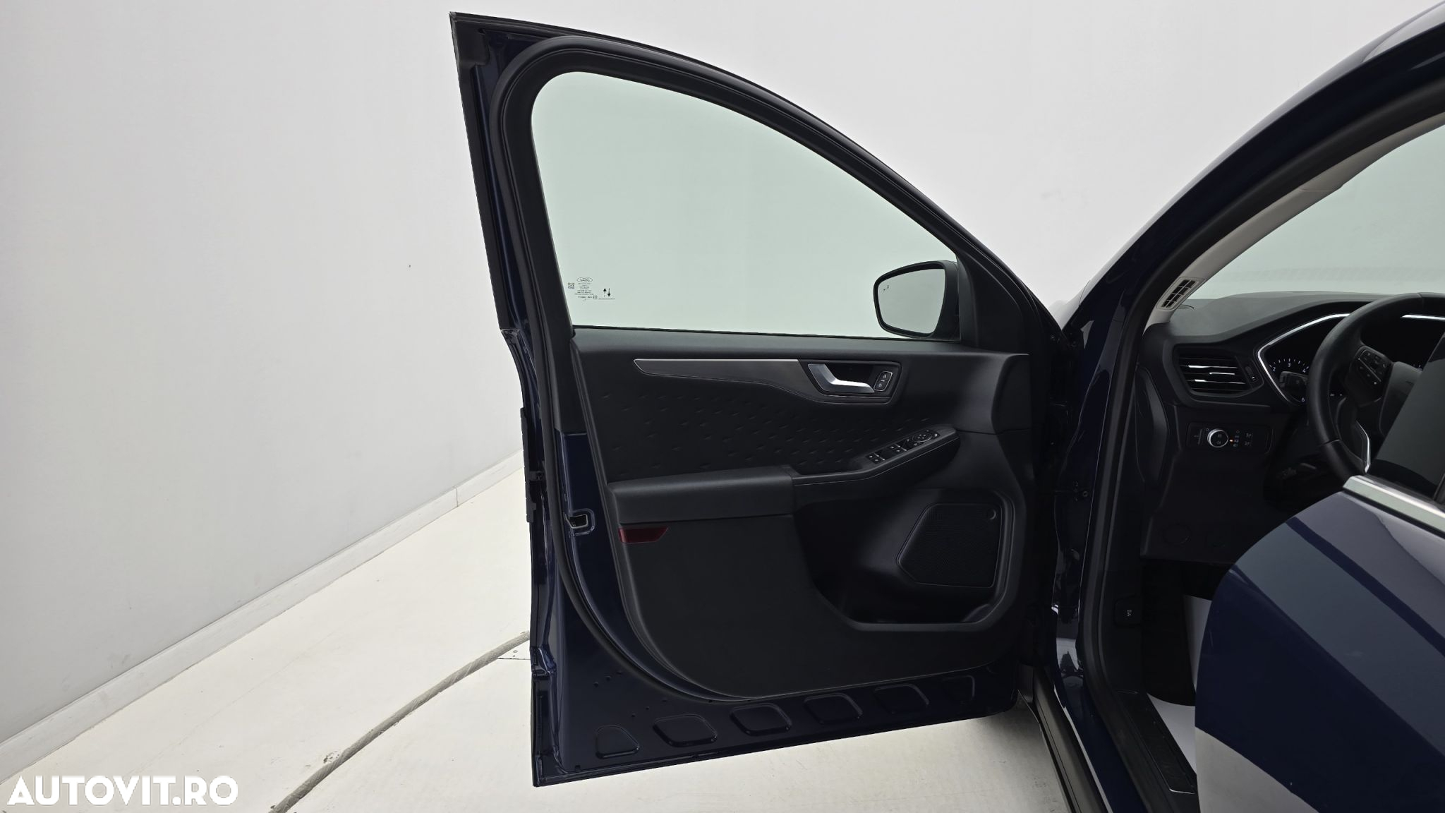 Ford Kuga - 10