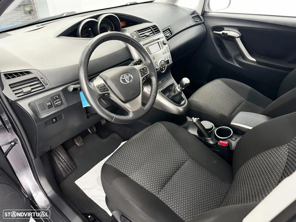 Toyota Verso 2.0 D-4D Energy - 25