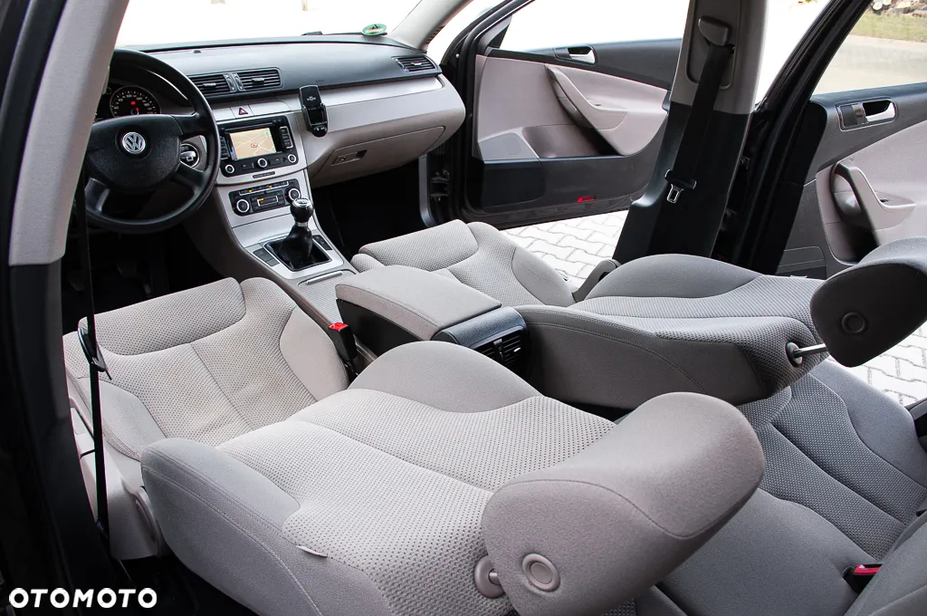 Volkswagen Passat 2.0 TDI Highline - 31