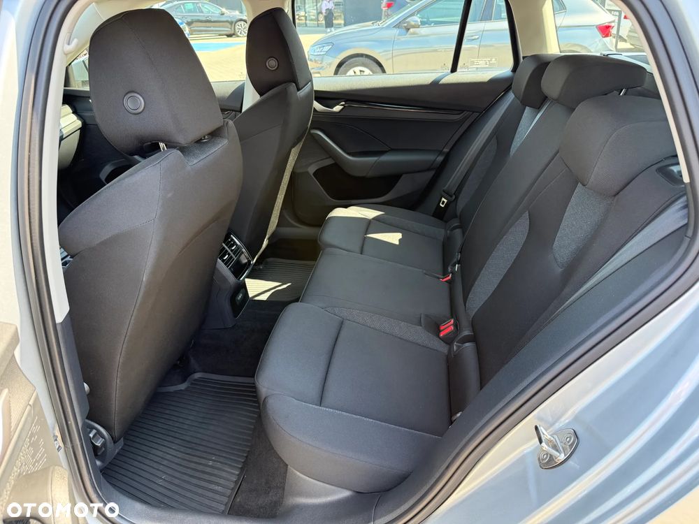 Skoda Octavia 1.5 TSI Drive Essence - 10