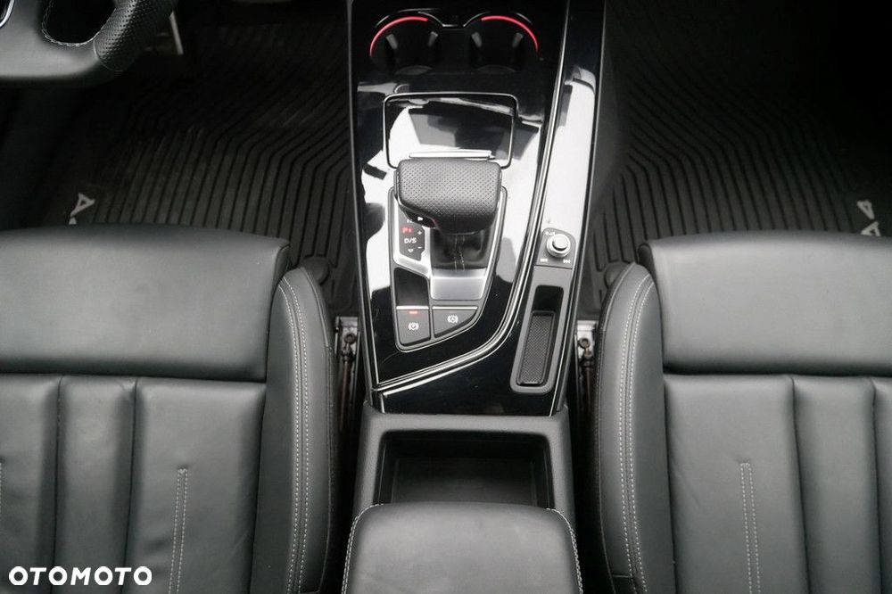 Audi A4 Limousine - 11