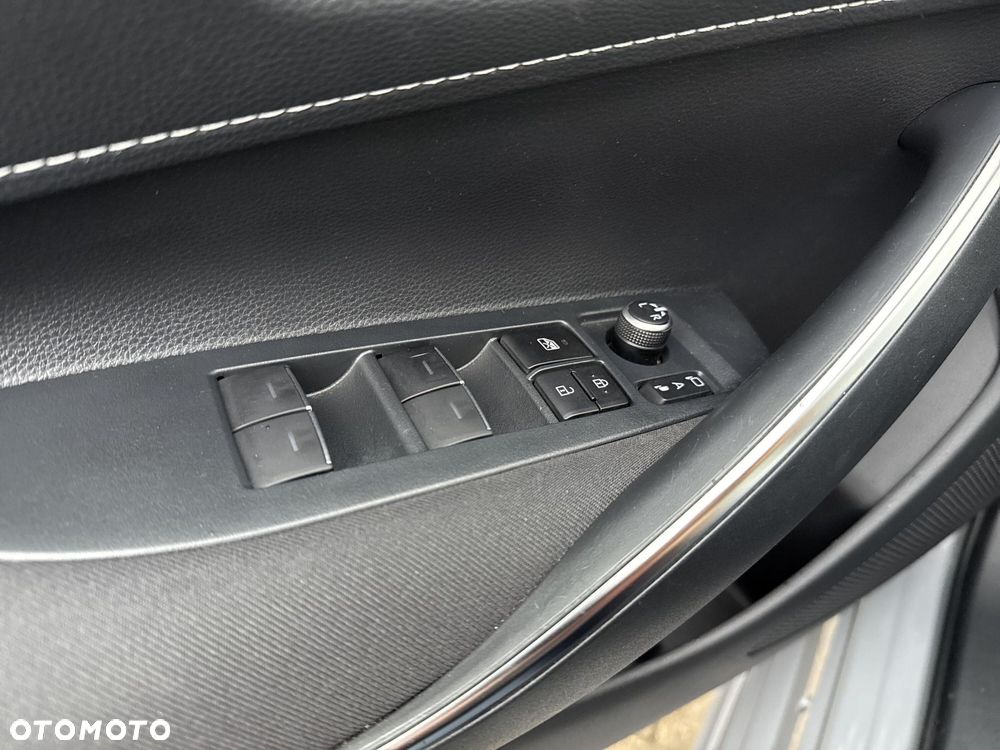 Toyota Corolla 2.0 Hybrid Comfort - 20