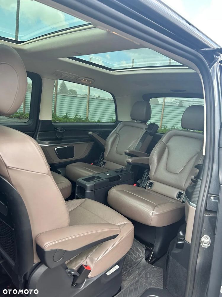 Mercedes-Benz Klasa V 300 d Exclusive 9G-Tronic (d³ugi) - 13