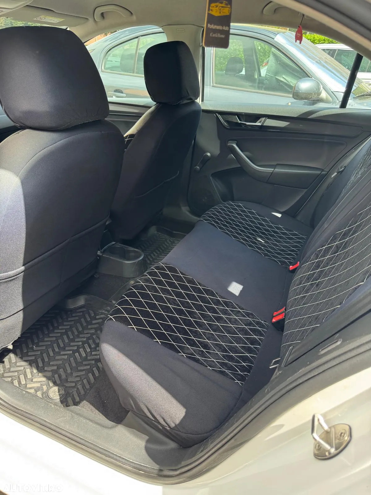 Skoda RAPID 1.4 TDI Ambition - 14