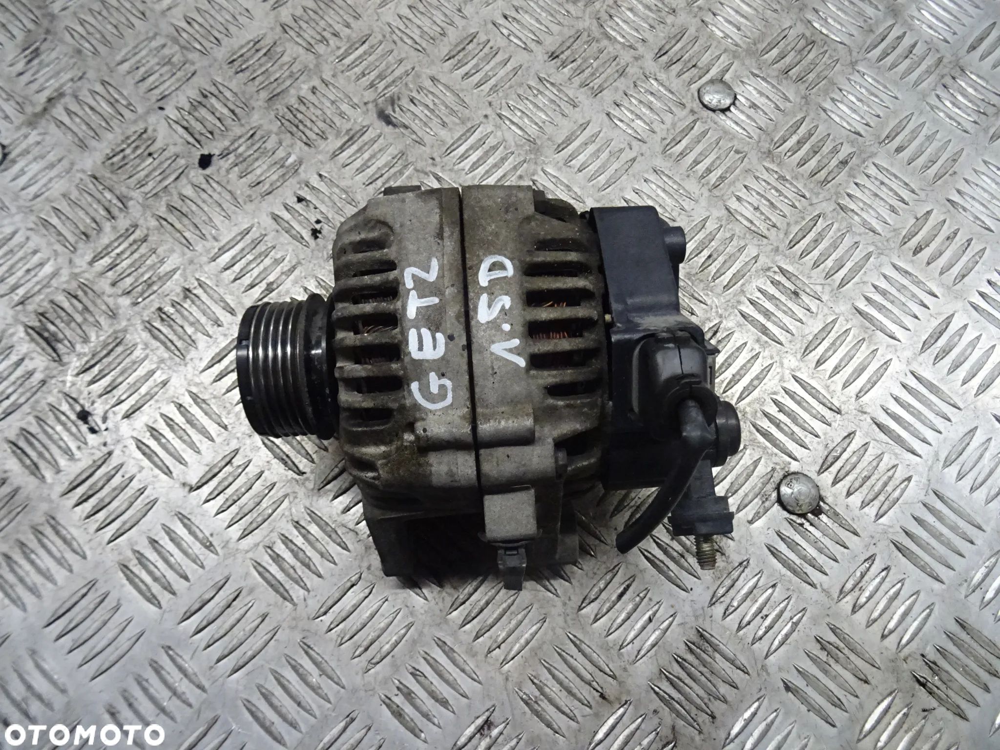 HYUNDAI GETZ LIFT 05-11 1.5CRDI ALTERNATOR 37300-2A010 - 1