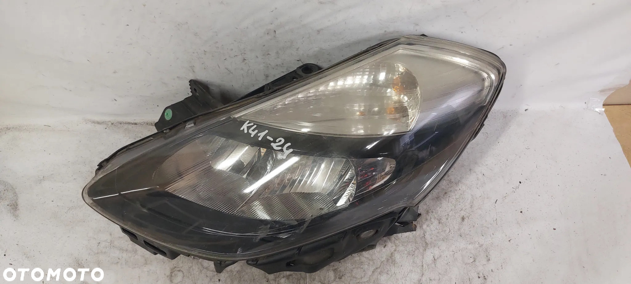 .  PRZOD PRZEDNIA LAMPA LEWA RENAULT CLIO 3 LIFT - 2
