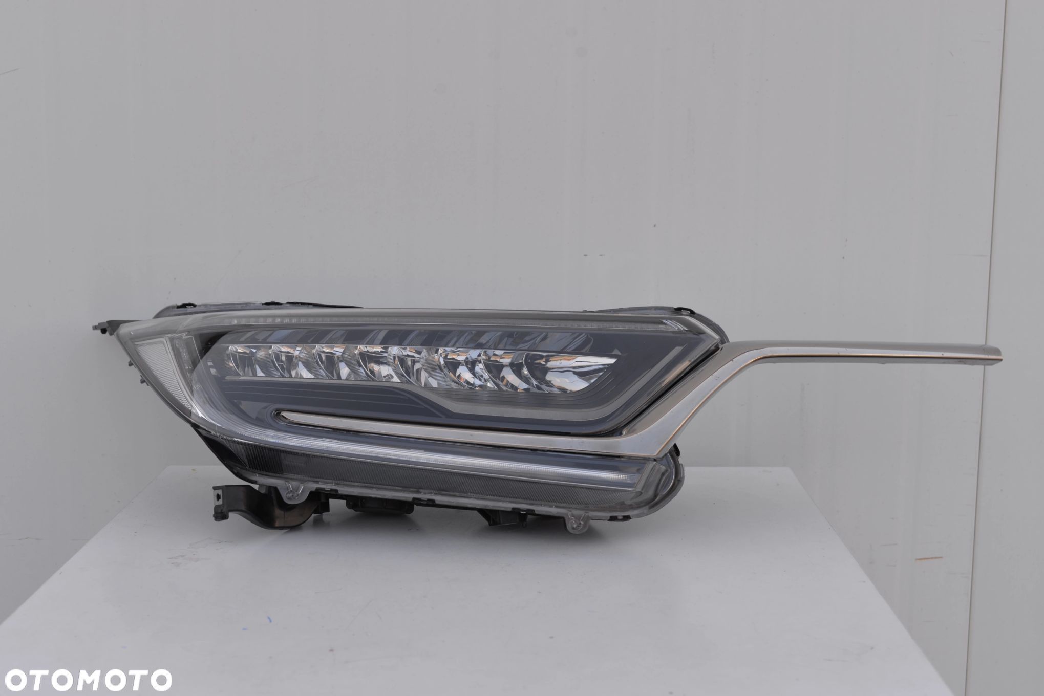 HONDA CR-V 5 V 2016-2023 LAMPA PRAWA PRZEDNIA PRZÓD LED CHROM 33100-TLA-G11 - 1