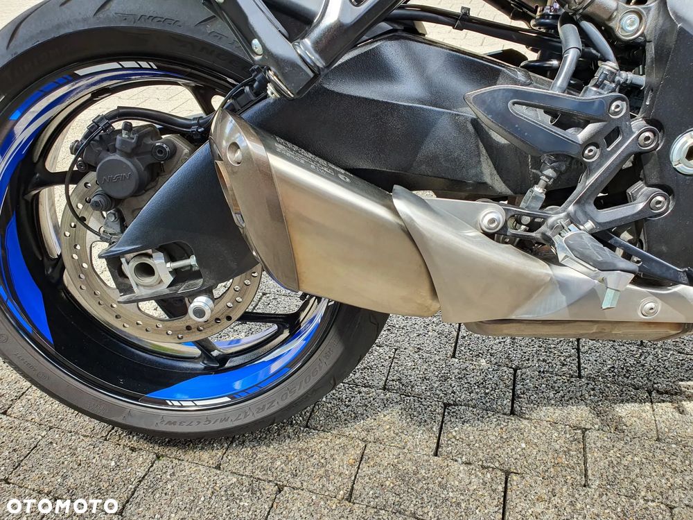 Suzuki GSX - 5