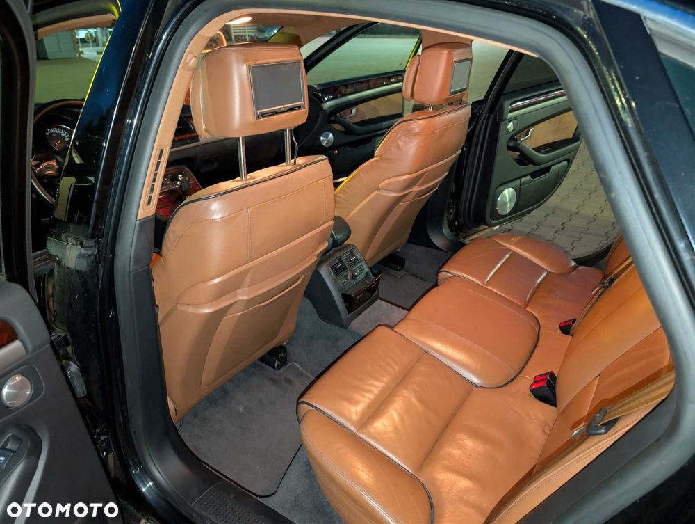 Audi A8 - 8