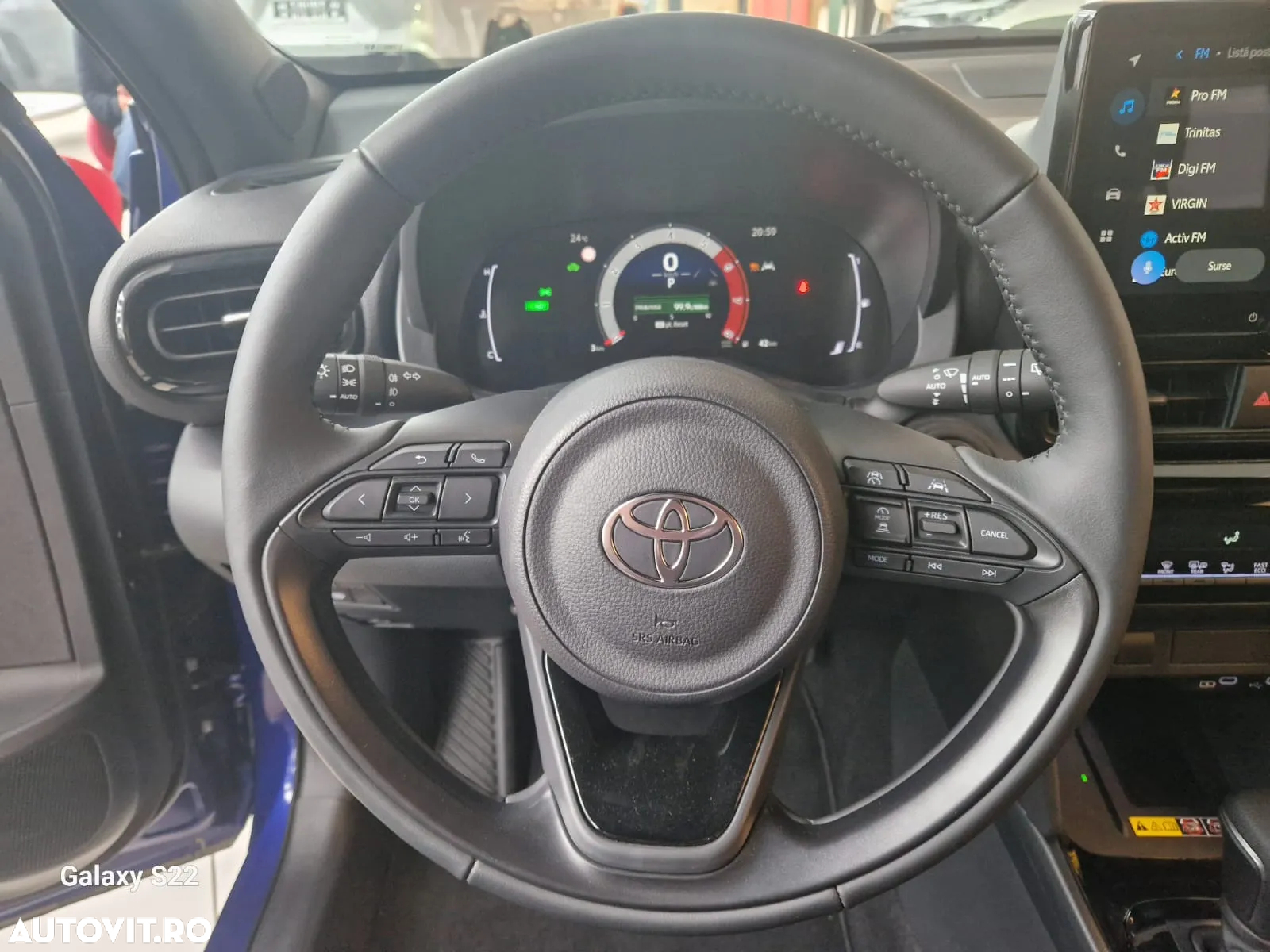 Toyota Yaris Cross 1.5 VVT-i HSD 4x2 Dynamic - 10