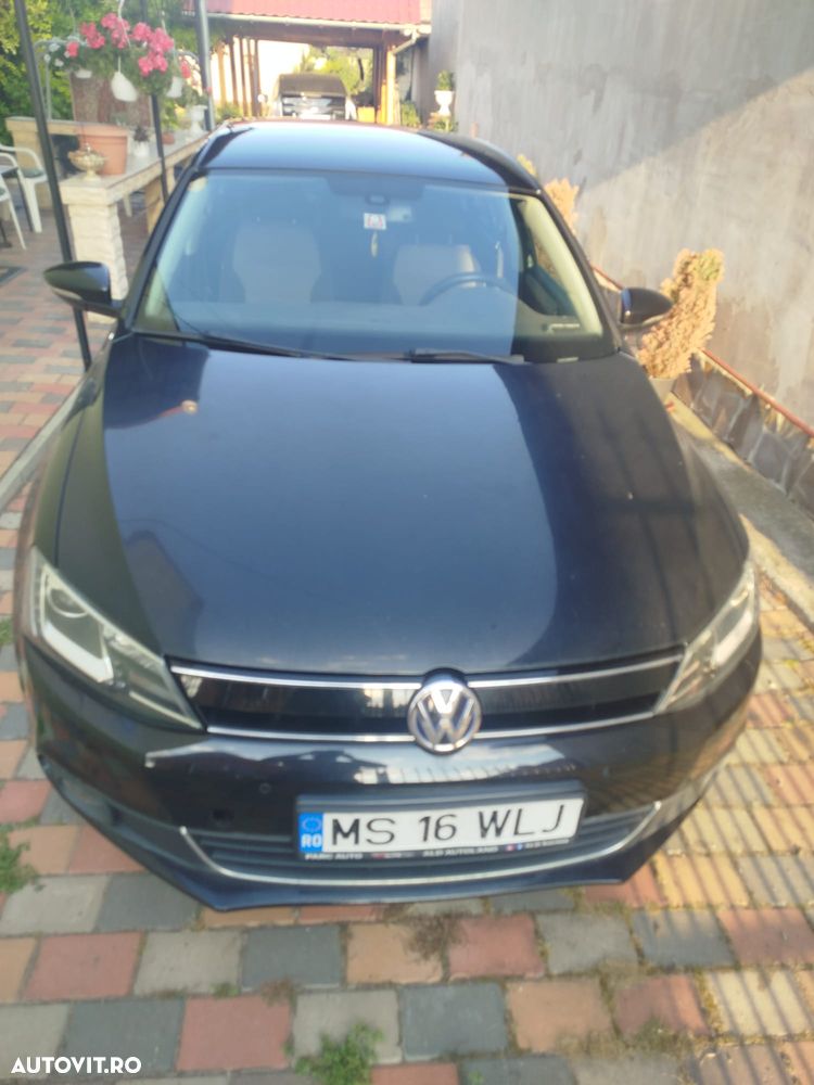 Volkswagen Jetta 1.4 DSG Highline - 1