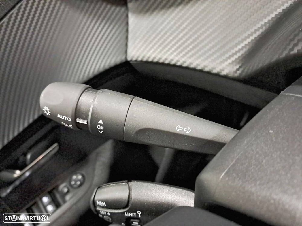 Peugeot 208 1.2 PureTech Style - 14