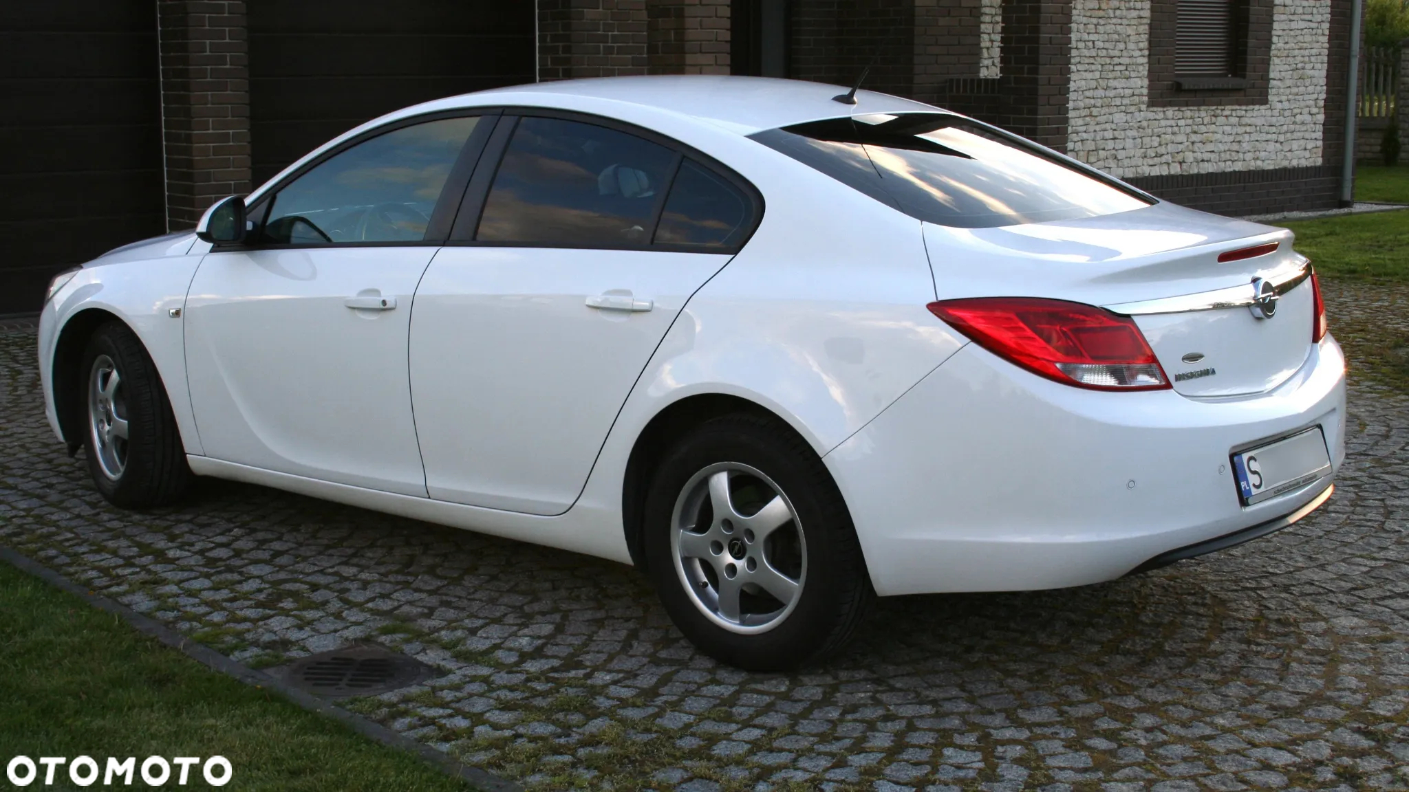 Opel Insignia 1.6 - 12