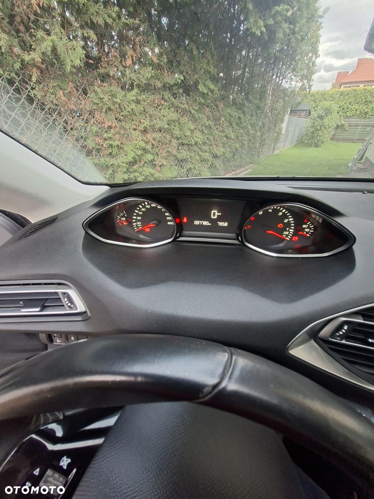 Peugeot 308 1.6 THP Allure - 8
