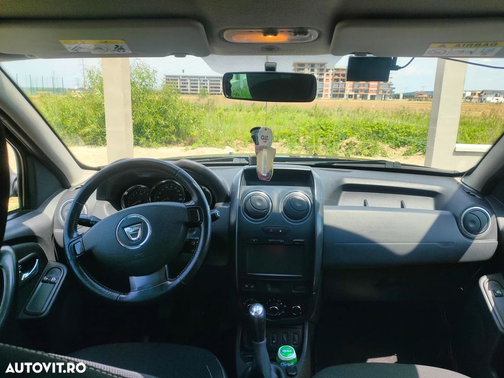 Dacia Duster 1.6 4x2 Laureate - 8