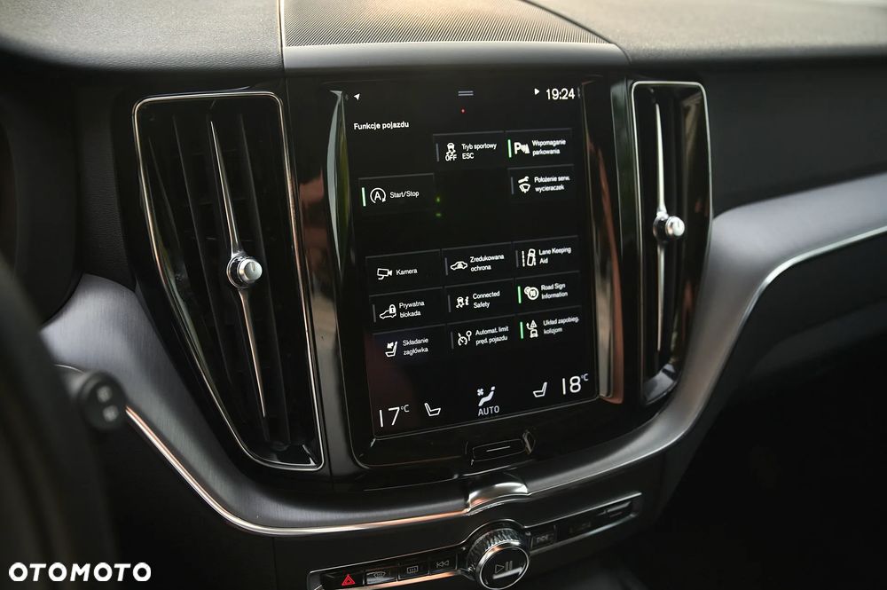 Volvo XC 60 B4 D AWD Momentum Pro - 34