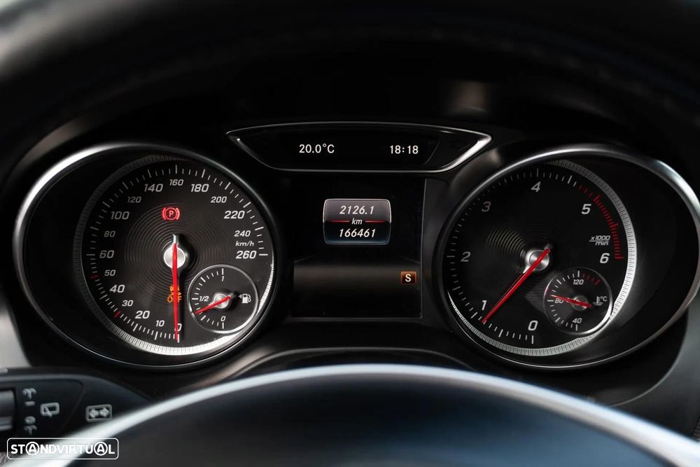 Mercedes-Benz CLA 180 d Shooting Brake AMG Line - 14