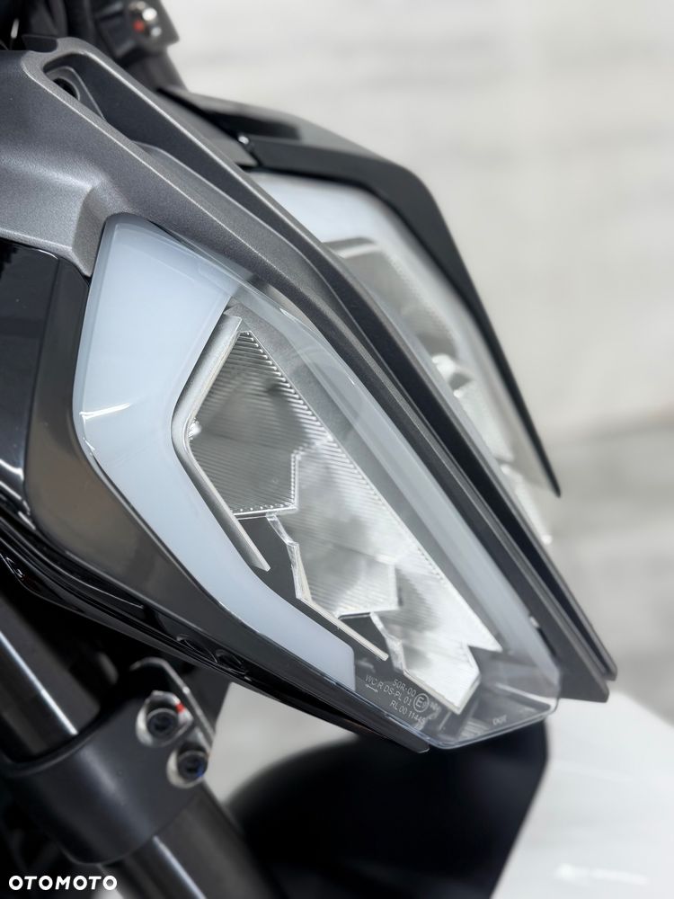 KTM Duke 125 - 10