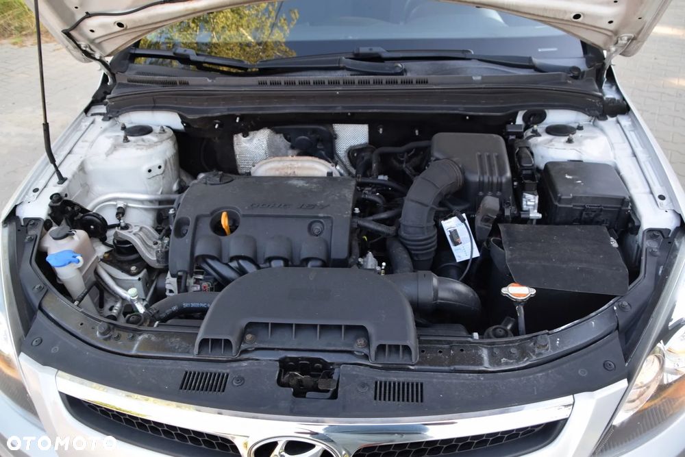 Hyundai i30 1.6 Comfort - 17