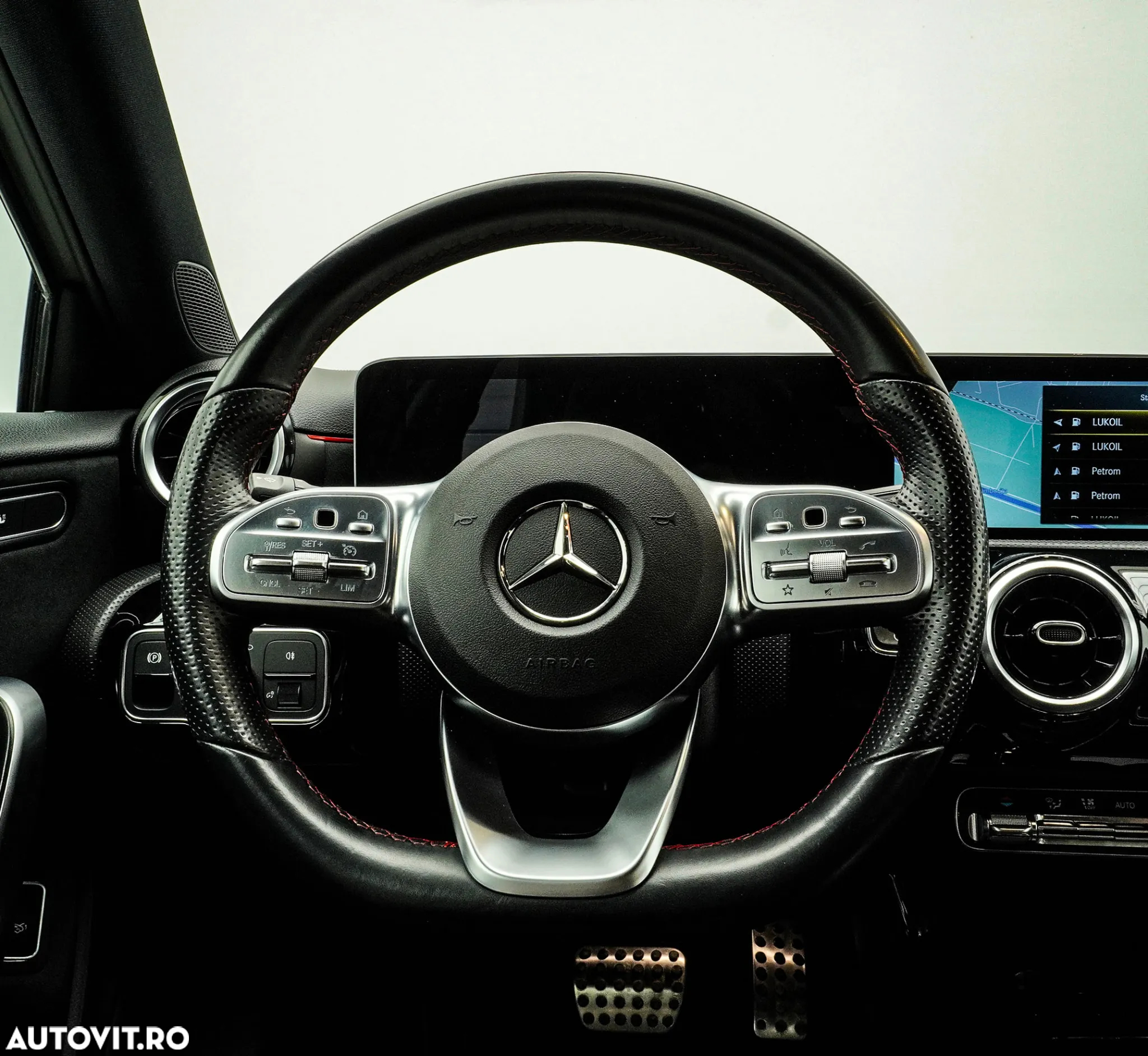 Mercedes-Benz A 180 d Sedan Aut. - 18