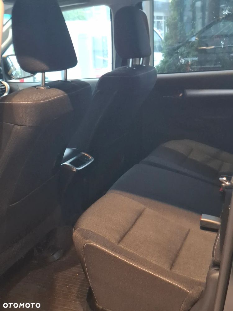 Toyota HILUX - 7
