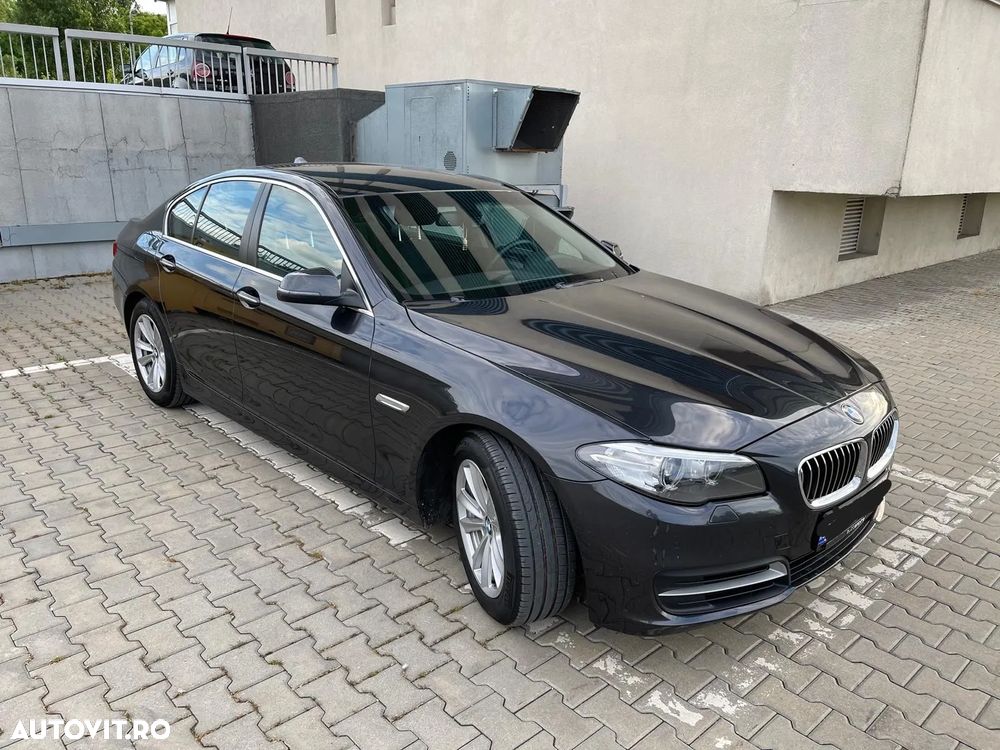BMW Seria 5 520d Aut. Luxury Line - 1