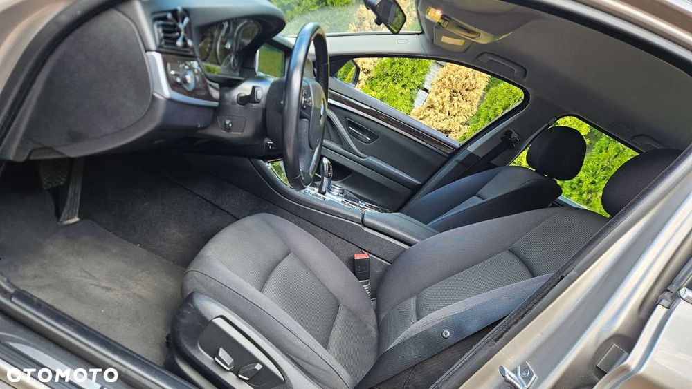 BMW Seria 5 520d - 13