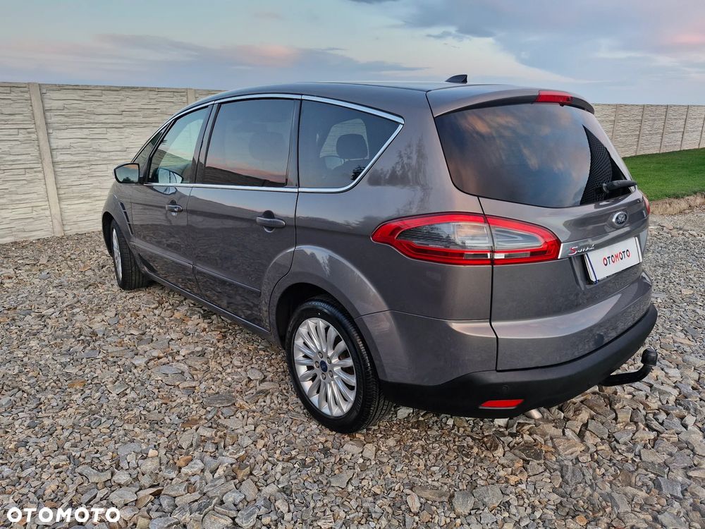 Ford S-Max - 12