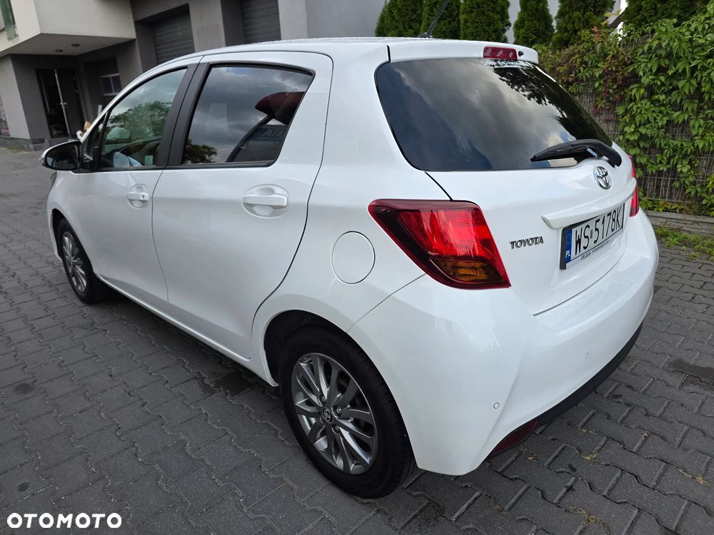 Toyota Yaris 1.33 Premium - 6