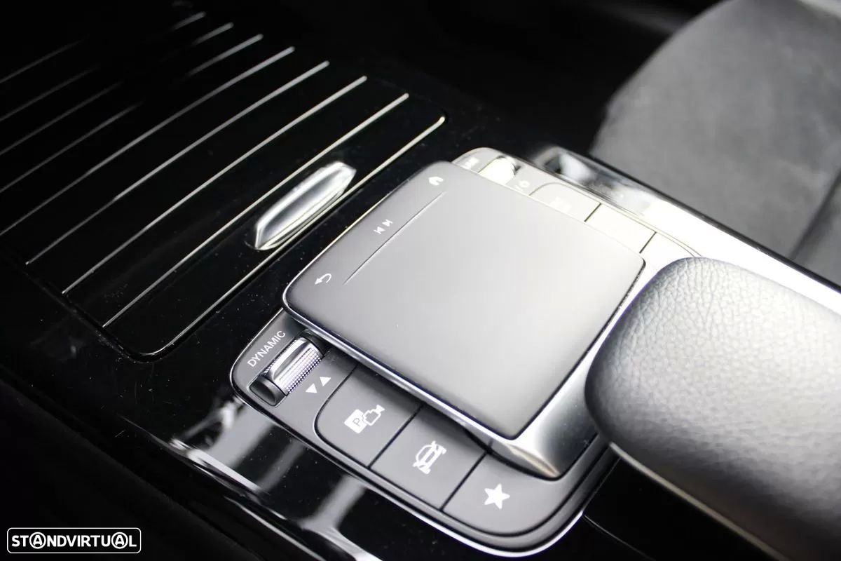 Mercedes-Benz CLA 180 - 12