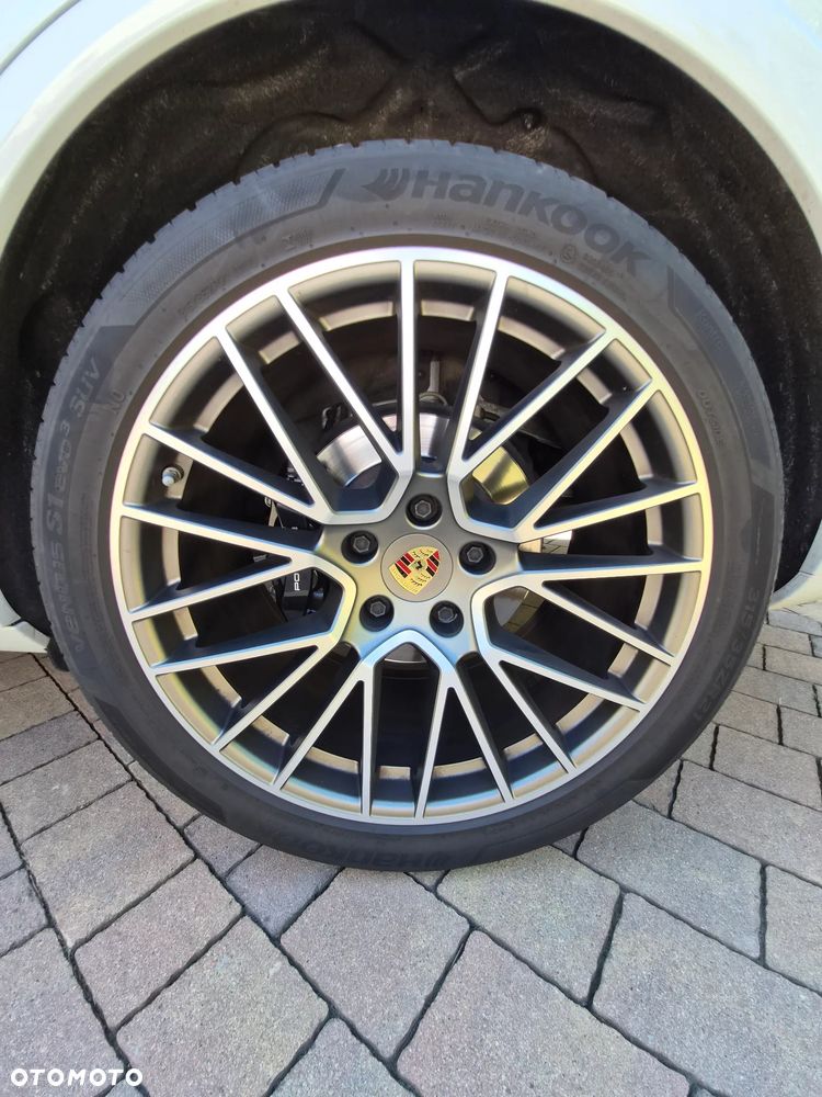 Porsche Cayenne S Platinum Edition - 15