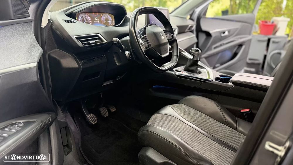 Peugeot 3008 1.2 PureTech Allure - 16