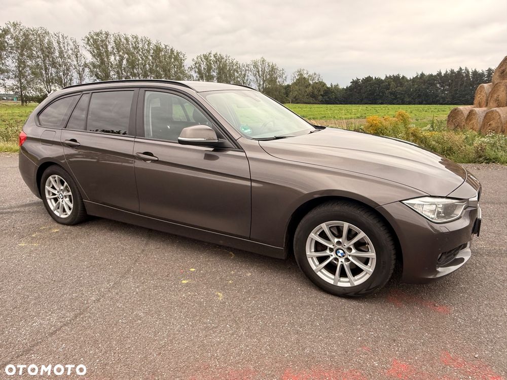 BMW Seria 3 320d - 12