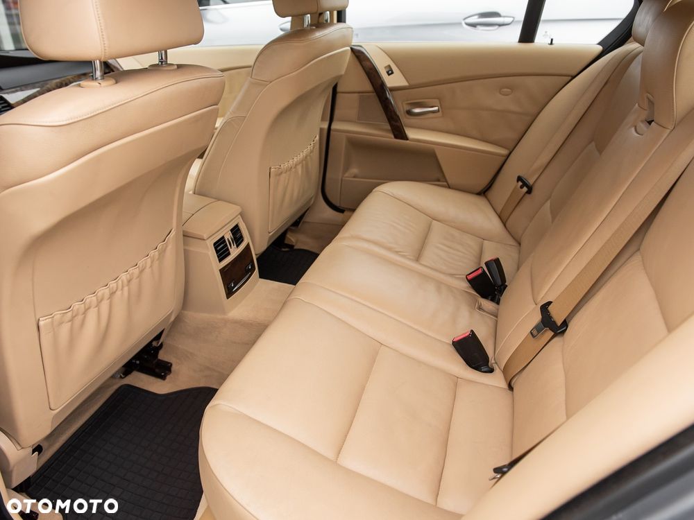 BMW Seria 5 - 26