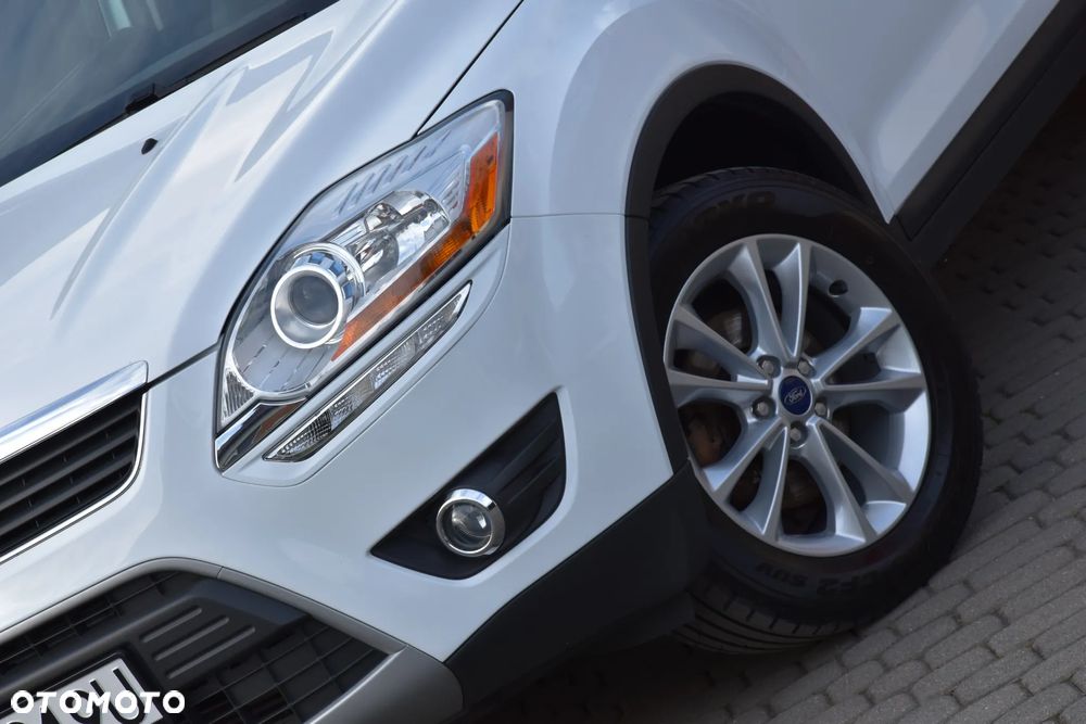 Ford Kuga 2.0 TDCi 4x4 Titanium - 4