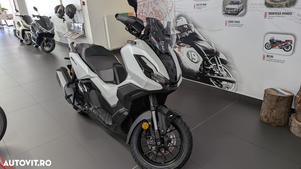 Honda ADV 350 - 1