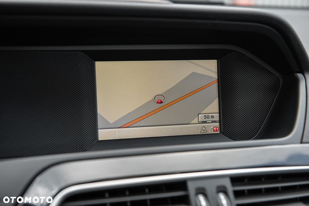 Mercedes-Benz Klasa C 180 BlueEFFICIENCY Avantgarde - 20