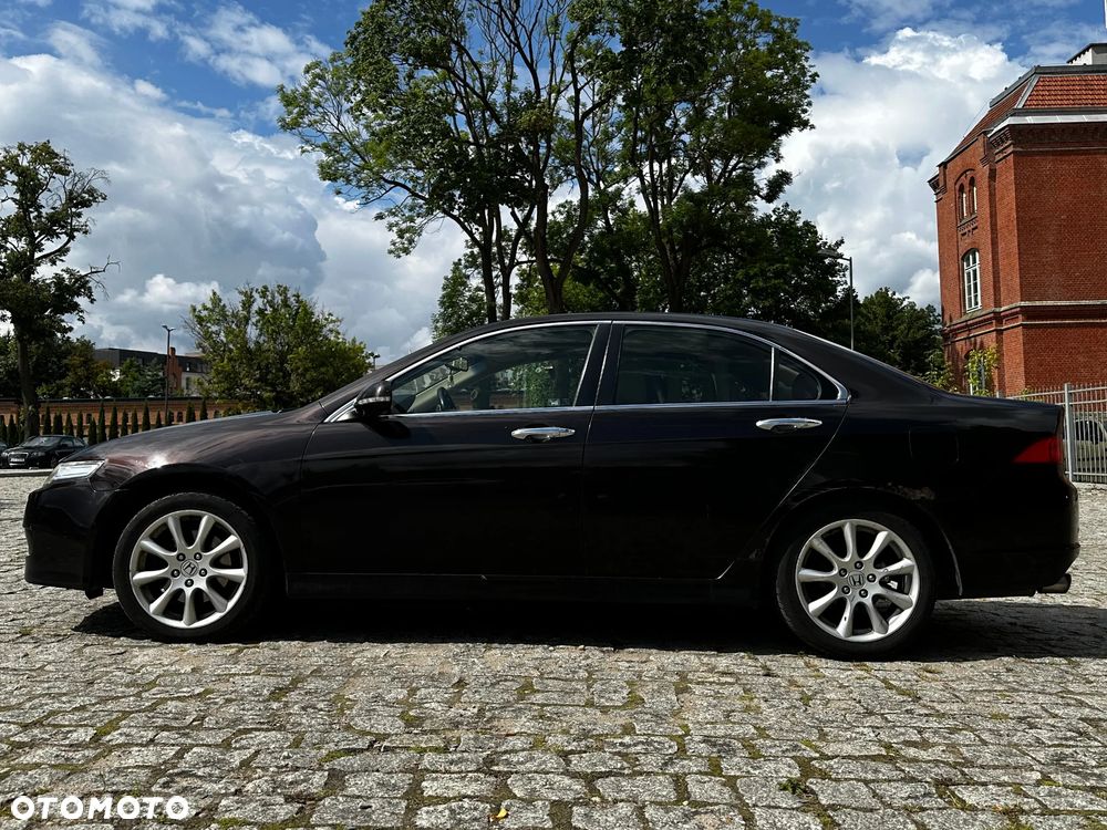 Honda Accord - 1