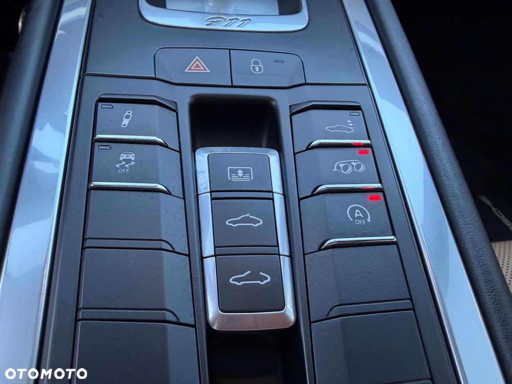 Porsche 911 Carrera 4S PDK - 29