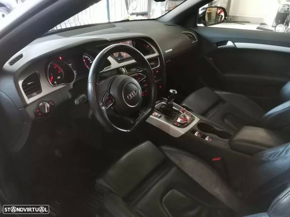 Audi A5 Cabrio 2.0 TDi S-line — fotografia 17