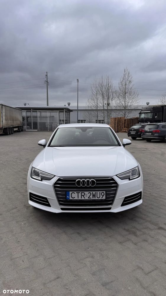Audi A4 Limousine 2.0 TDI Design S tronic - 2