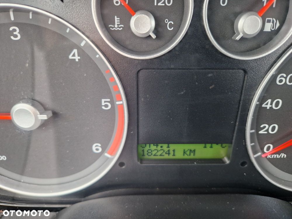 Ford Focus TDCi Ghia - 13