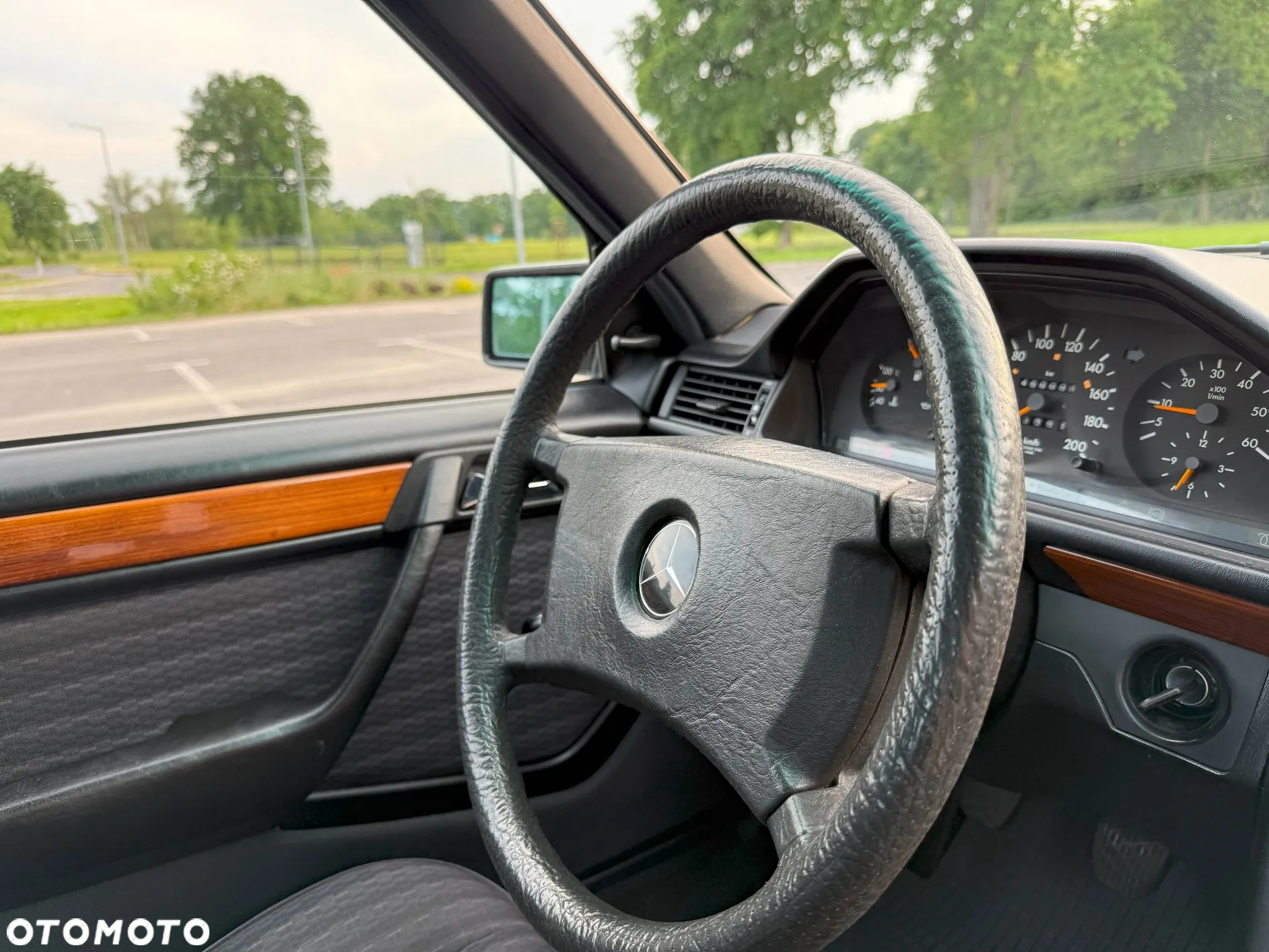 Mercedes-Benz W124 (1984-1993) - 14