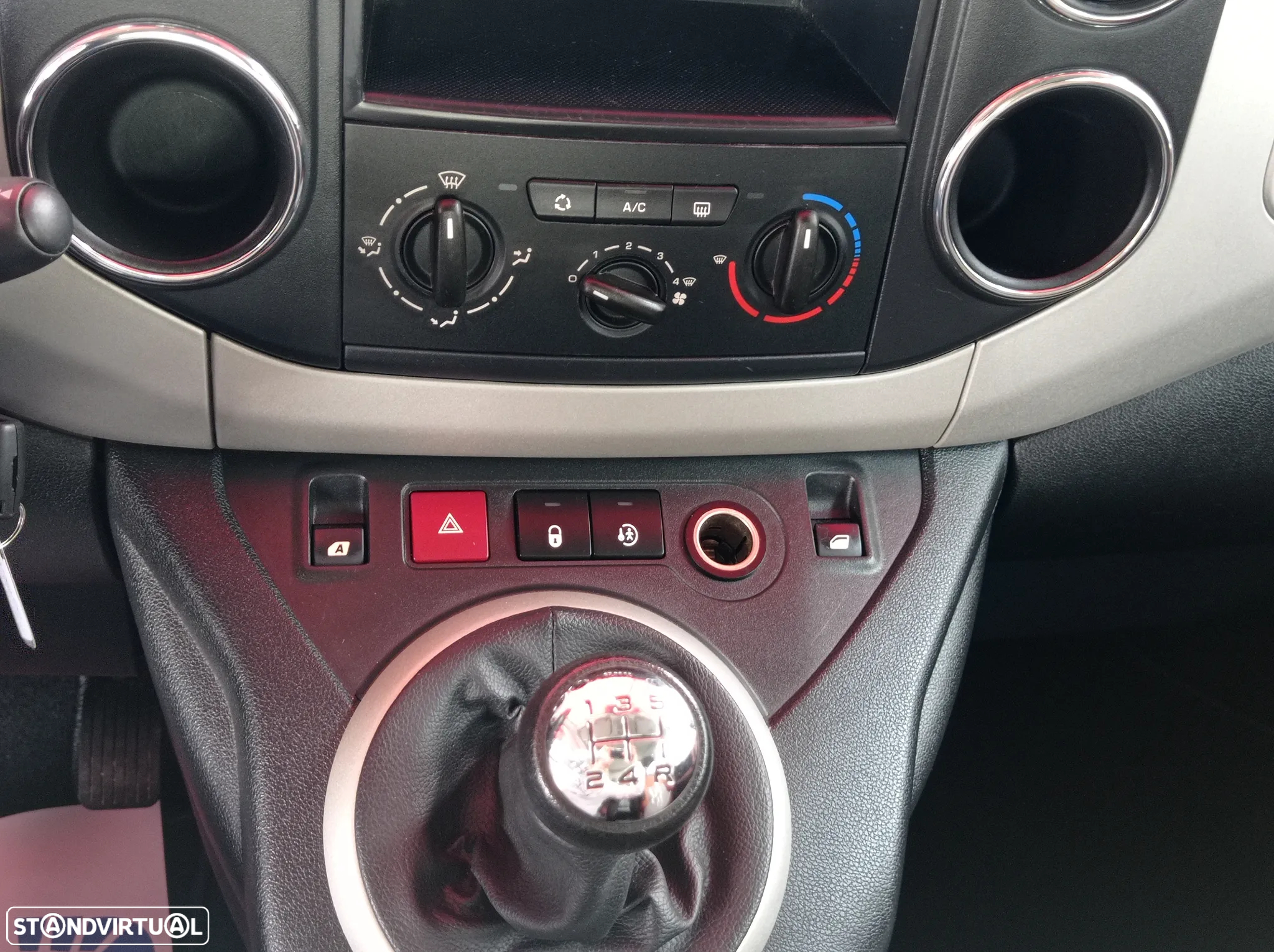 Peugeot Partner - 11