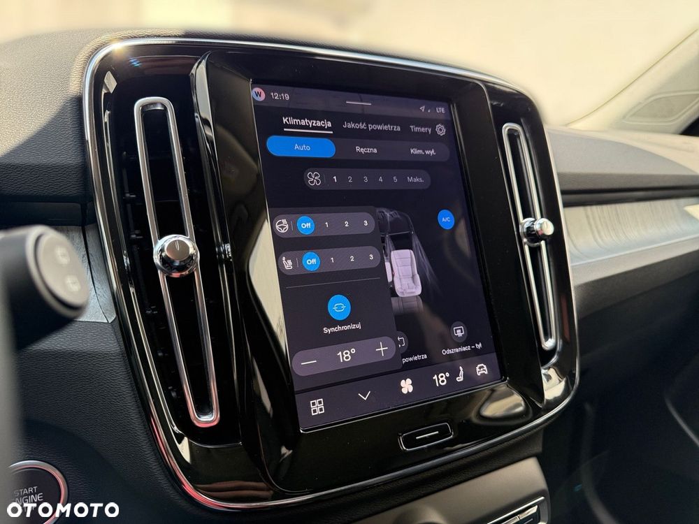 Volvo XC 40 - 18