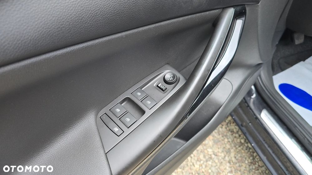 Opel Astra 1.4 T Elite - 9
