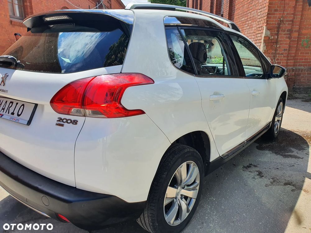 Peugeot 2008 PureTech 82 ETG5 STOP&START Allure - 4
