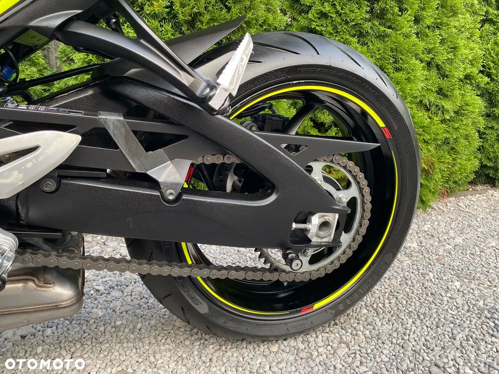 Suzuki GSX - 15
