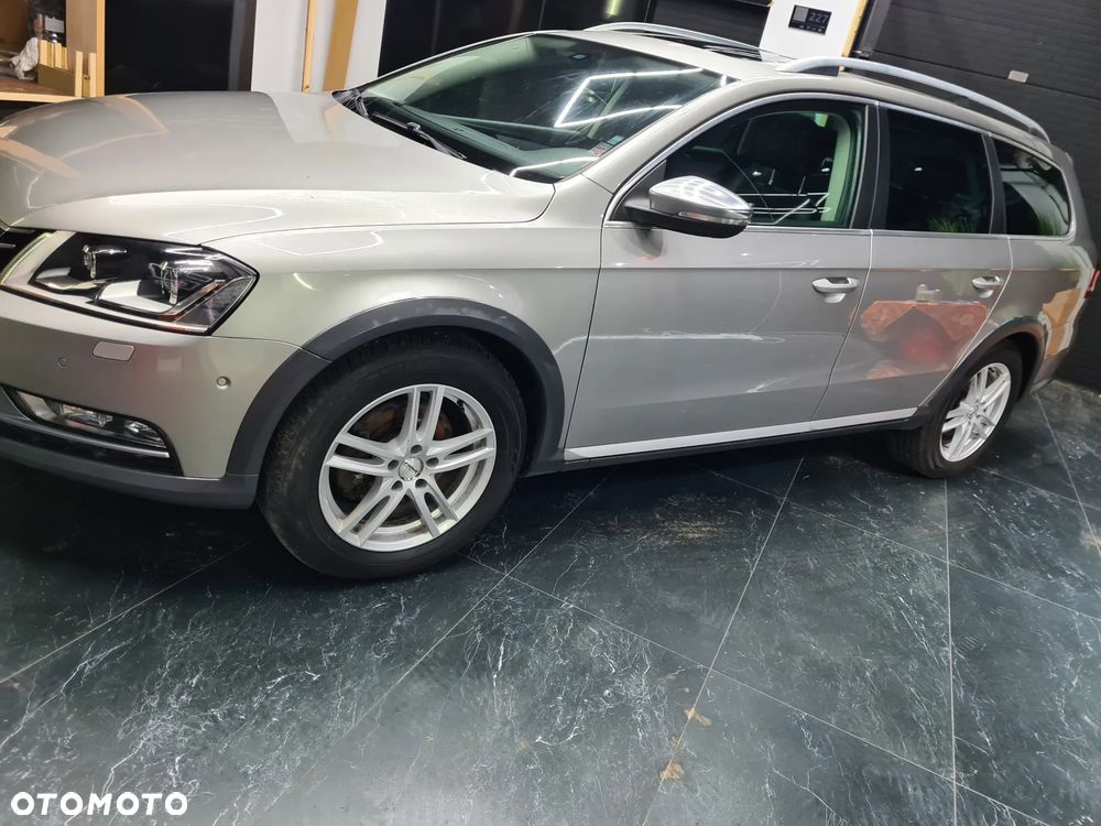 Volkswagen Passat Alltrack - 25